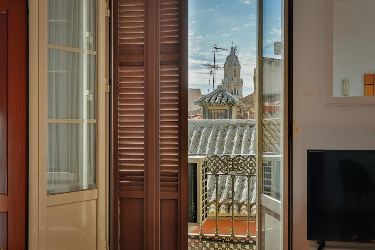 C61 - Brand New One Bedroom Cathedral Views * Màlaga